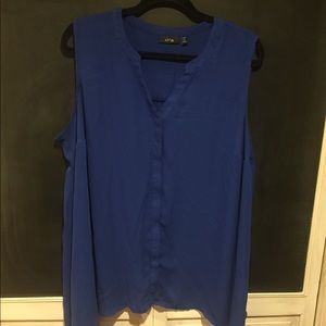 Sleeveless button down